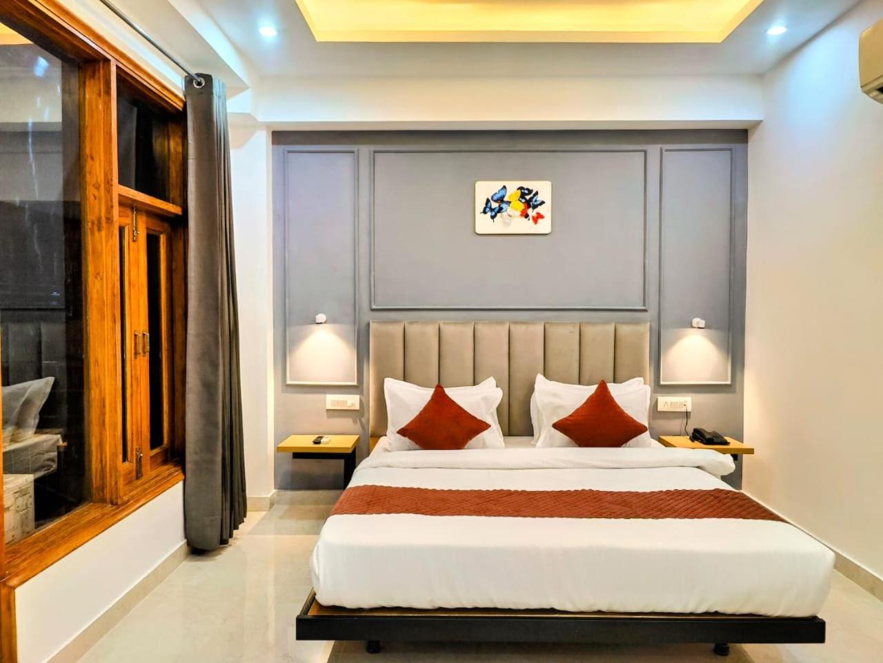 Hotel Mavens White Artemis Hospital Road Sector 52 Gurgaon Zewnętrze zdjęcie
