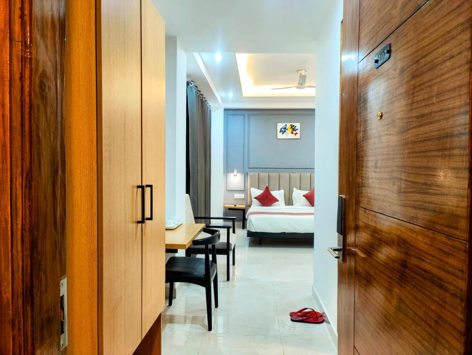 Hotel Mavens White Artemis Hospital Road Sector 52 Gurgaon Zewnętrze zdjęcie